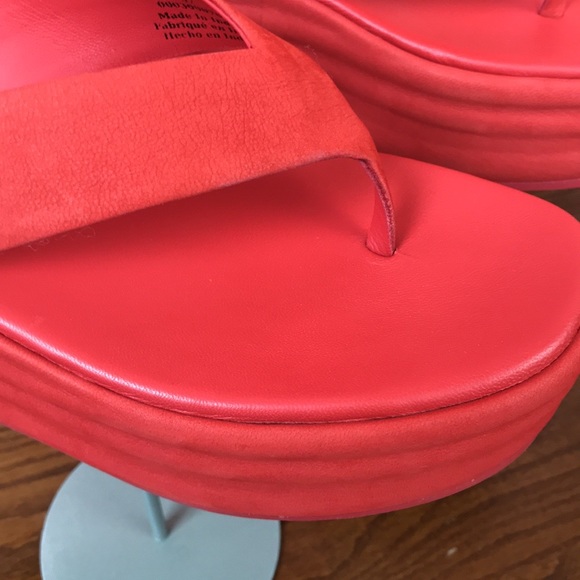 Free People Haven Thong Flatform Leather Sandals / Flip Flops in Flame - Picture 7 of 15
